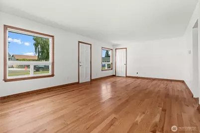 926 6th Avenue SW, Puyallup, WA 98371 - Photo 5