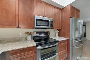 10157 NE 200th St, Bothell, WA 98011 - Photo 9