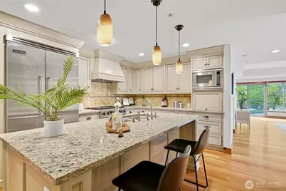 10620 NE 9th Place #TH-6, Bellevue, WA 98004 - Photo 17