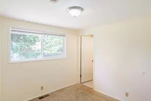 7825 189th Pl SW, Edmonds, WA 98026 - Photo 13