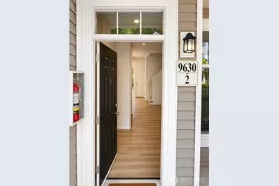 9630 178th Place NE #2, Redmond, WA 98052 - Photo 3
