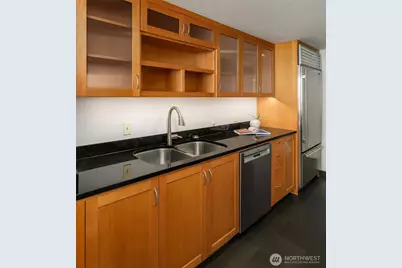 2125 1st Avenue #1304, Seattle, WA 98121 - Photo 21