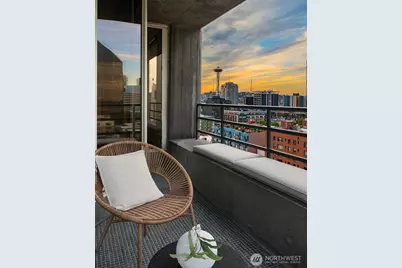 2125 1st Avenue #1304, Seattle, WA 98121 - Photo 9