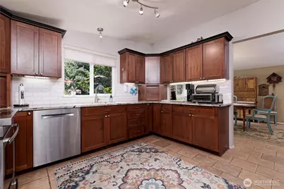 18701 10th Avenue NE, Poulsbo, WA 98370 - Photo 9
