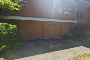 10336 NE Knight Rd, Bainbridge Island, WA 98110 - Photo 23