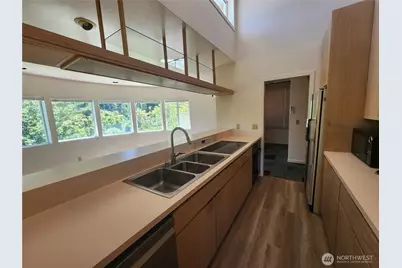 10336 NE Knight Road, Bainbridge Island, WA 98110 - Photo 9