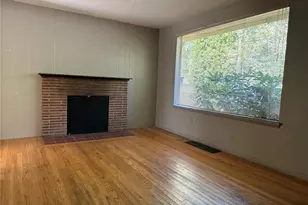 15833 15th Ave NE, Shoreline, WA 98155 - Photo 3