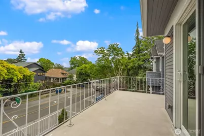 325 23rd Avenue E, Seattle, WA 98112 - Photo 27