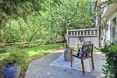 575 Elma Avenue NE, Renton, WA 98059 - Photo 29