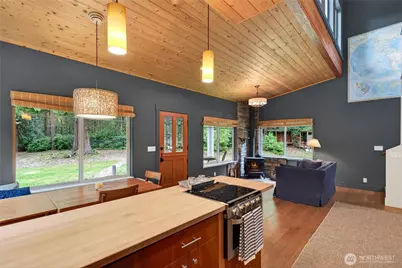 9615 Otso Point Road, Anderson Island, WA 98303 - Photo 9