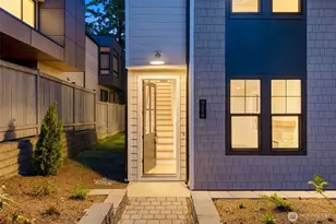 9210 116th Ave NE, Kirkland, WA 98033 - Photo 3