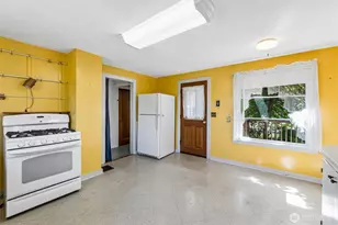 8812 Dibble Ave NW, Seattle, WA 98117 - Photo 9