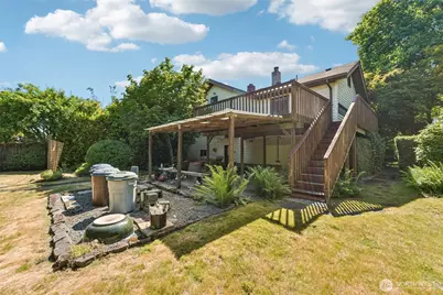 8812 Dibble Avenue NW, Seattle, WA 98117 - Photo 23