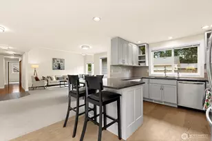 9802 117th Pl NE, Kirkland, WA 98033 - Photo 13