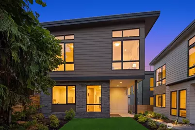 543 16th Avenue W, Kirkland, WA 98033 - Photo 1