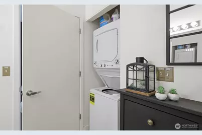2414 1st Avenue #702, Seattle, WA 98121 - Photo 17
