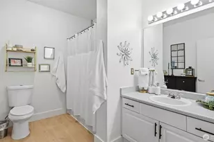 2414 1st Ave, Seattle, WA 98121 - Photo 15