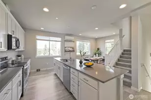 14715 Admiralty Way, Lynnwood, WA 98087 - Photo 3