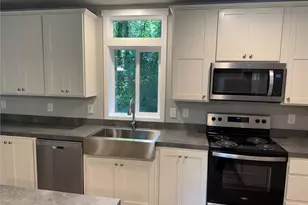 1118 Brentwood Dr, Bremerton, WA 98312 - Photo 3