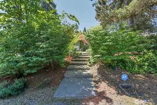 2145 N 146th St, Shoreline, WA 98133 - Photo 3