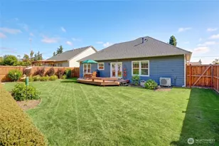 1612 Country Club Dr, Camano Island, WA 98282 - Photo 23
