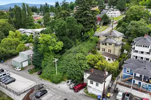 631 N Forest St, Bellingham, WA 98225 - Photo 3