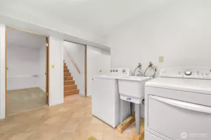 862 E Douglas, Bellingham, WA 98226 - Photo 27