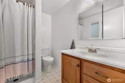 862 E Douglas, Bellingham, WA 98226 - Photo 15