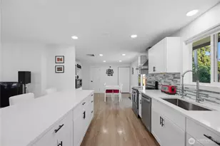 3404 NE 11th Pl, Renton, WA 98056 - Photo 7