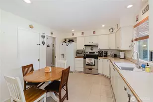 8908 Watson Pl NE, Bremerton, WA 98311 - Photo 11