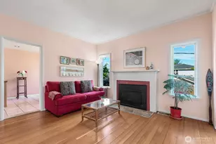 1631 N 54th St, Seattle, WA 98103 - Photo 5