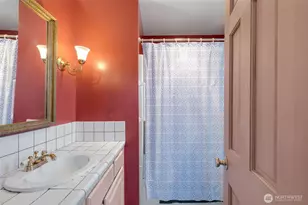 1631 N 54th St, Seattle, WA 98103 - Photo 17