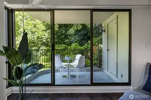1120 Spring St, Seattle, WA 98104 - Photo 17