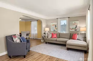 251 Meadow Ave N, Renton, WA 98057 - Photo 3