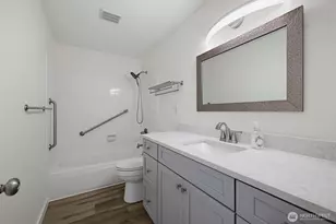 24833 13th Ave S, Des Moines, WA 98198 - Photo 21