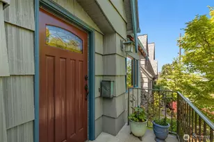 2501 Nob Hill Pl N, Seattle, WA 98109 - Photo 5