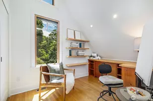 2501 Nob Hill Pl N, Seattle, WA 98109 - Photo 27