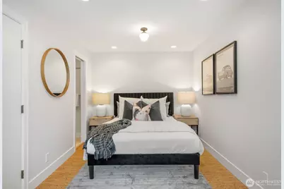 2501 Nob Hill Place N, Seattle, WA 98109 - Photo 31