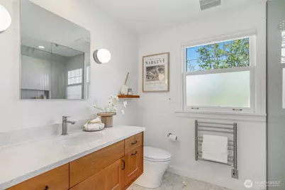 2501 Nob Hill Place N, Seattle, WA 98109 - Photo 29