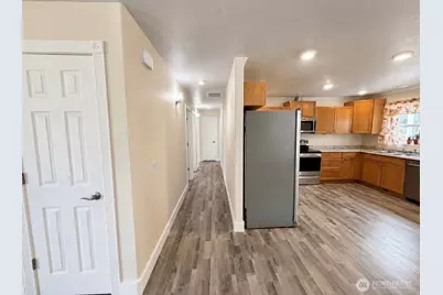 105 22nd Street NE, Long Beach, WA 98631 - Photo 3