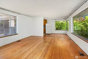 8725 Maple Ln, Edmonds, WA 98026 - Photo 9