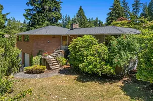8725 Maple Ln, Edmonds, WA 98026 - Photo 27