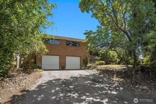 8725 Maple Ln, Edmonds, WA 98026 - Photo 3
