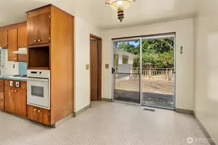 8725 Maple Ln, Edmonds, WA 98026 - Photo 11