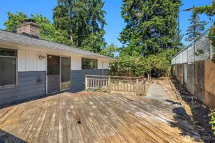 8725 Maple Ln, Edmonds, WA 98026 - Photo 23