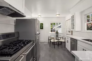 2132 Dexter Ave N, Seattle, WA 98109 - Photo 9
