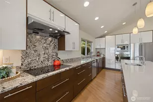 70 Hewitt Dr, Steilacoom, WA 98388 - Photo 15