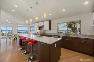 70 Hewitt Dr, Steilacoom, WA 98388 - Photo 17