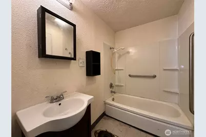 273 Baltimore St, Longview, WA 98632 - Photo 9