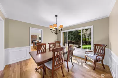 25827 NE 9th Street, Sammamish, WA 98074 - Photo 11